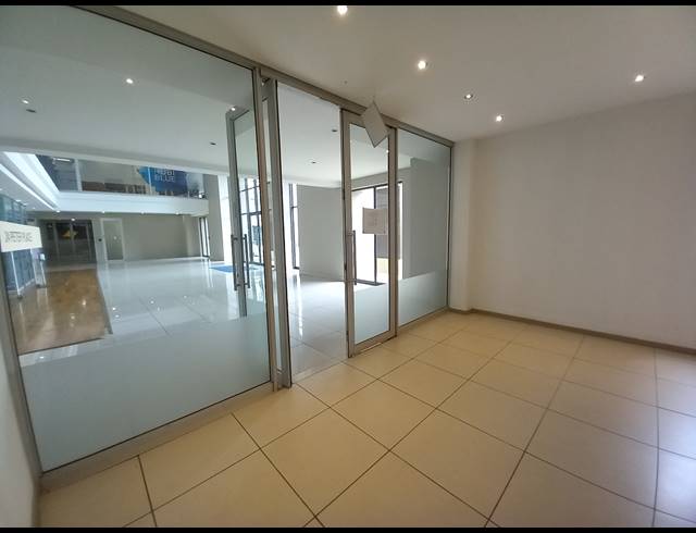 526M² OFFICE TO LET IN BRYANSTON
